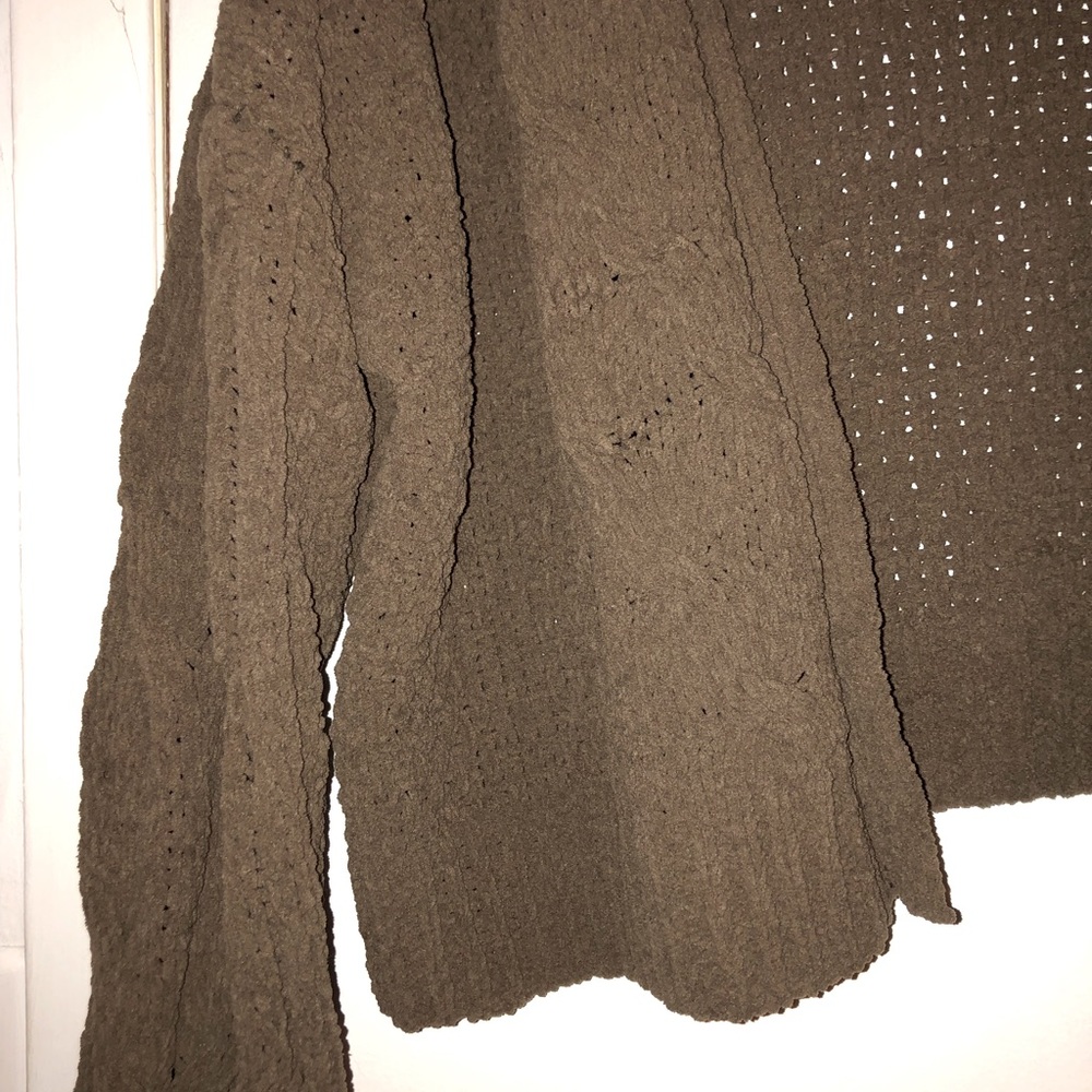 SUPER soft olive green cardigan